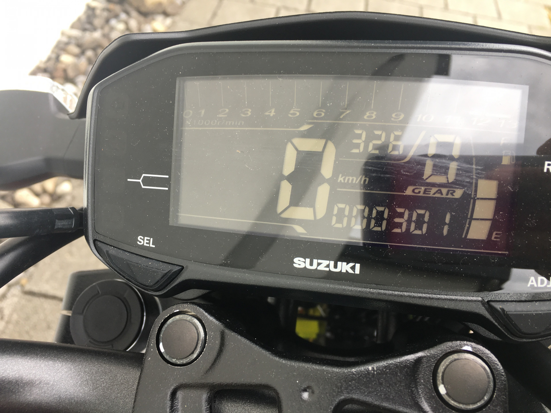 SUZUKI GSX-S 125-showroom-element-3
