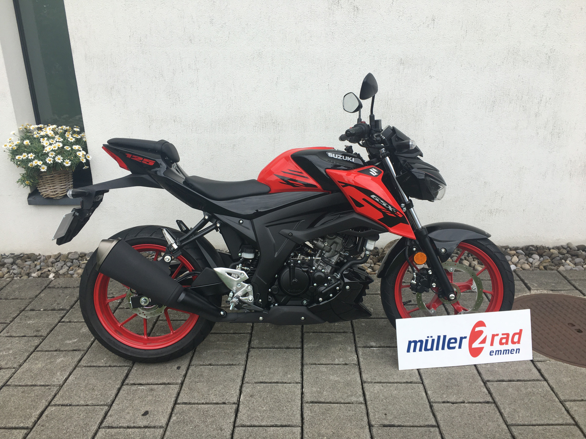 SUZUKI GSX-S 125
