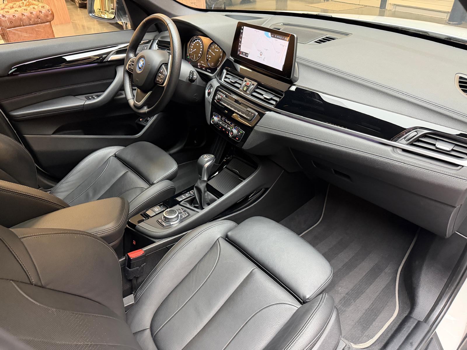 BMW X1 25e xDrive-image-16