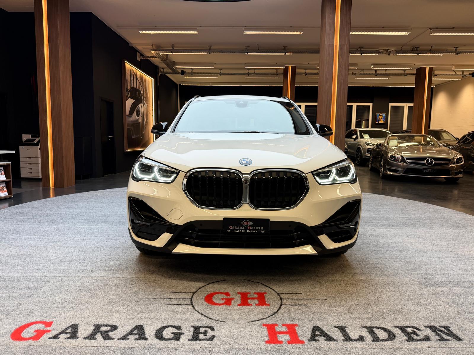 BMW X1 25e xDrive-showroom-element-1