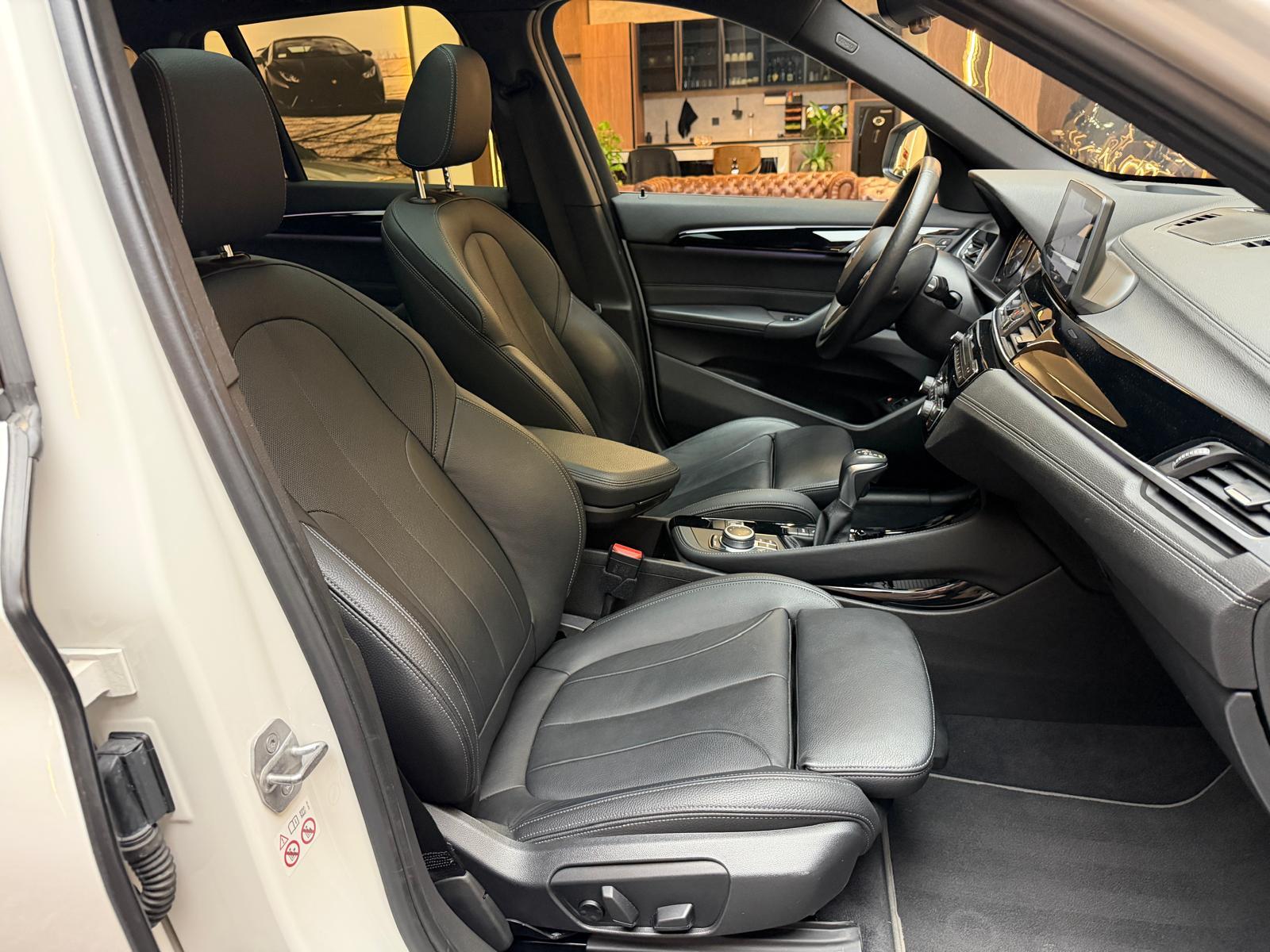 BMW X1 25e xDrive-image-17