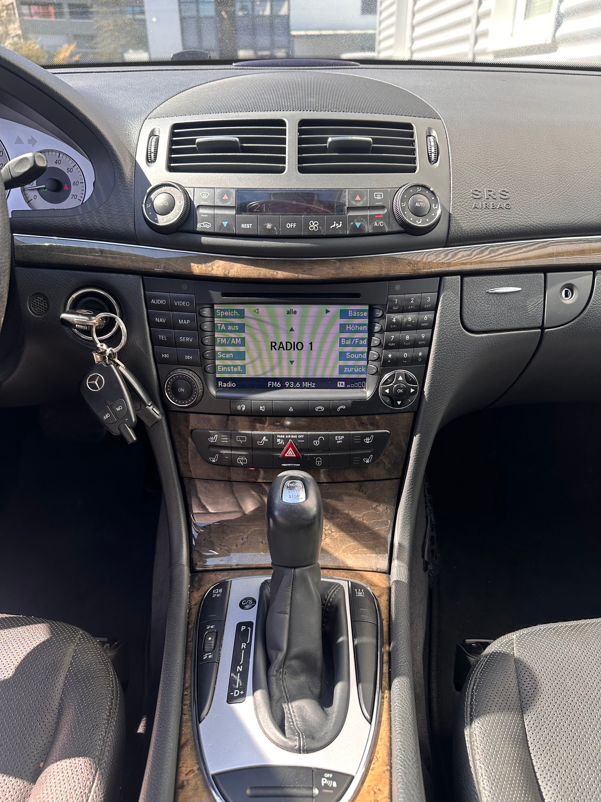 MERCEDES-BENZ E 350 Avantgarde 7G-Tronic-image-12