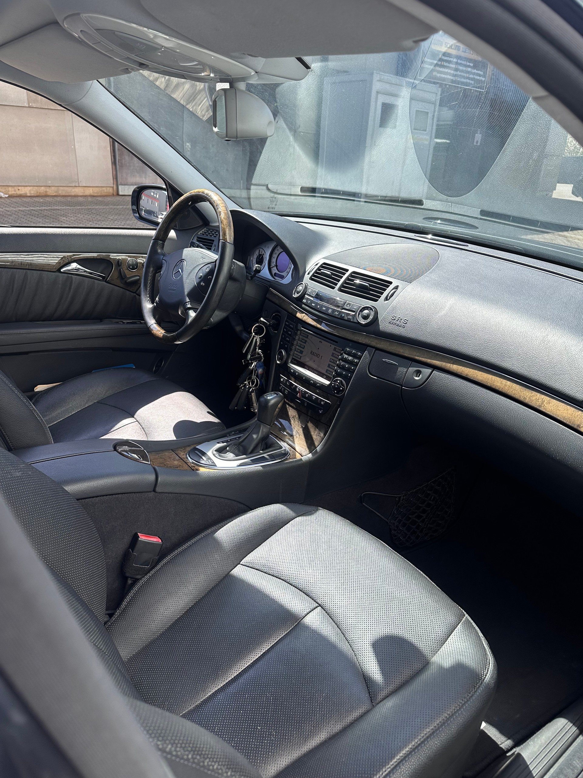 MERCEDES-BENZ E 350 Avantgarde 7G-Tronic-image-8