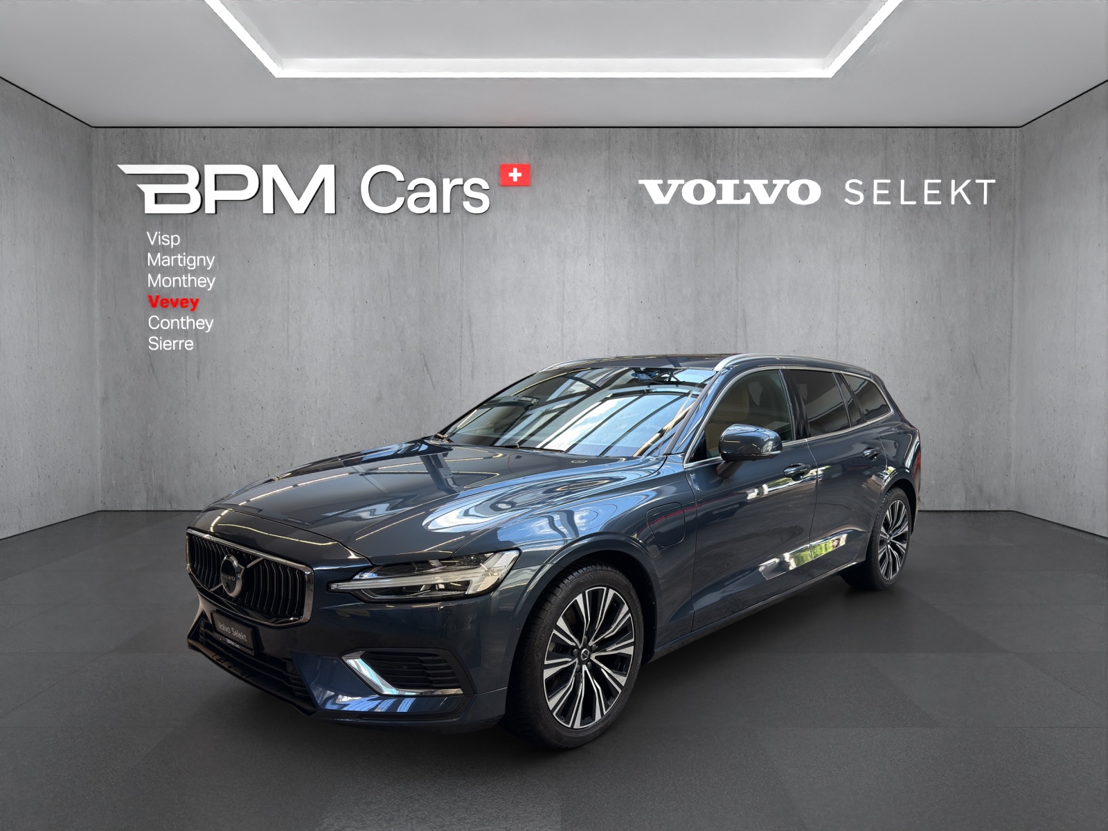 Photo VOLVO V60 V60 T6 eAWD Plug in Hybrid Ultra Bright Geartronic