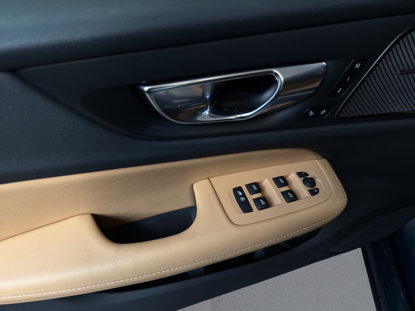 Image VOLVO V60 V60 T6 eAWD Plug in Hybrid Ultra Bright Geartronic