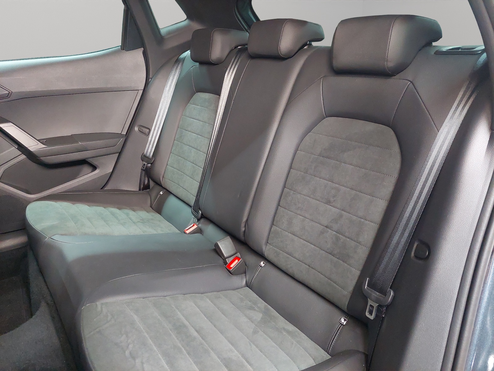 SEAT Ibiza 1.0 EcoTSI FR DSG-image-7