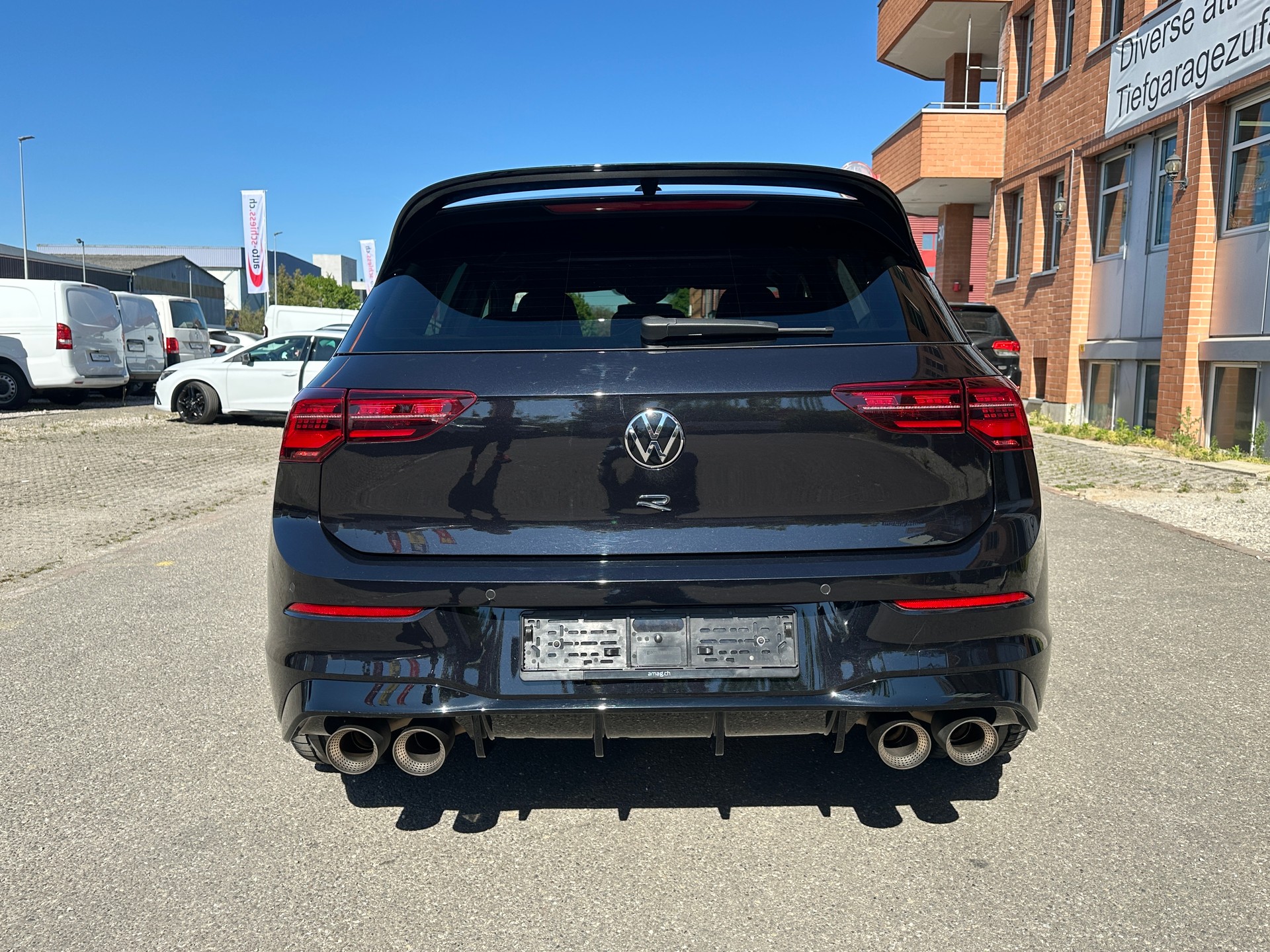 VW Golf 2.0 TSI R DSG 4Motion-image-5