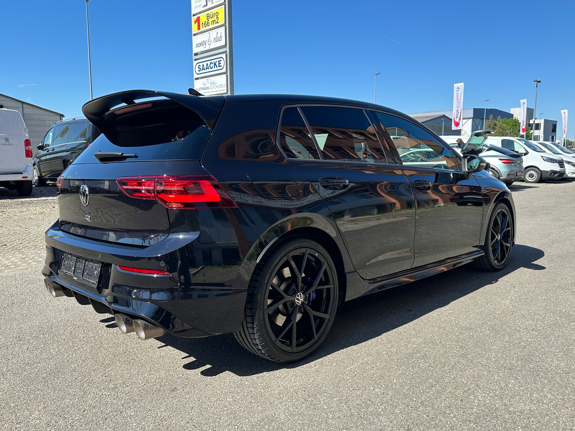 VW Golf 2.0 TSI R DSG 4Motion-image-6