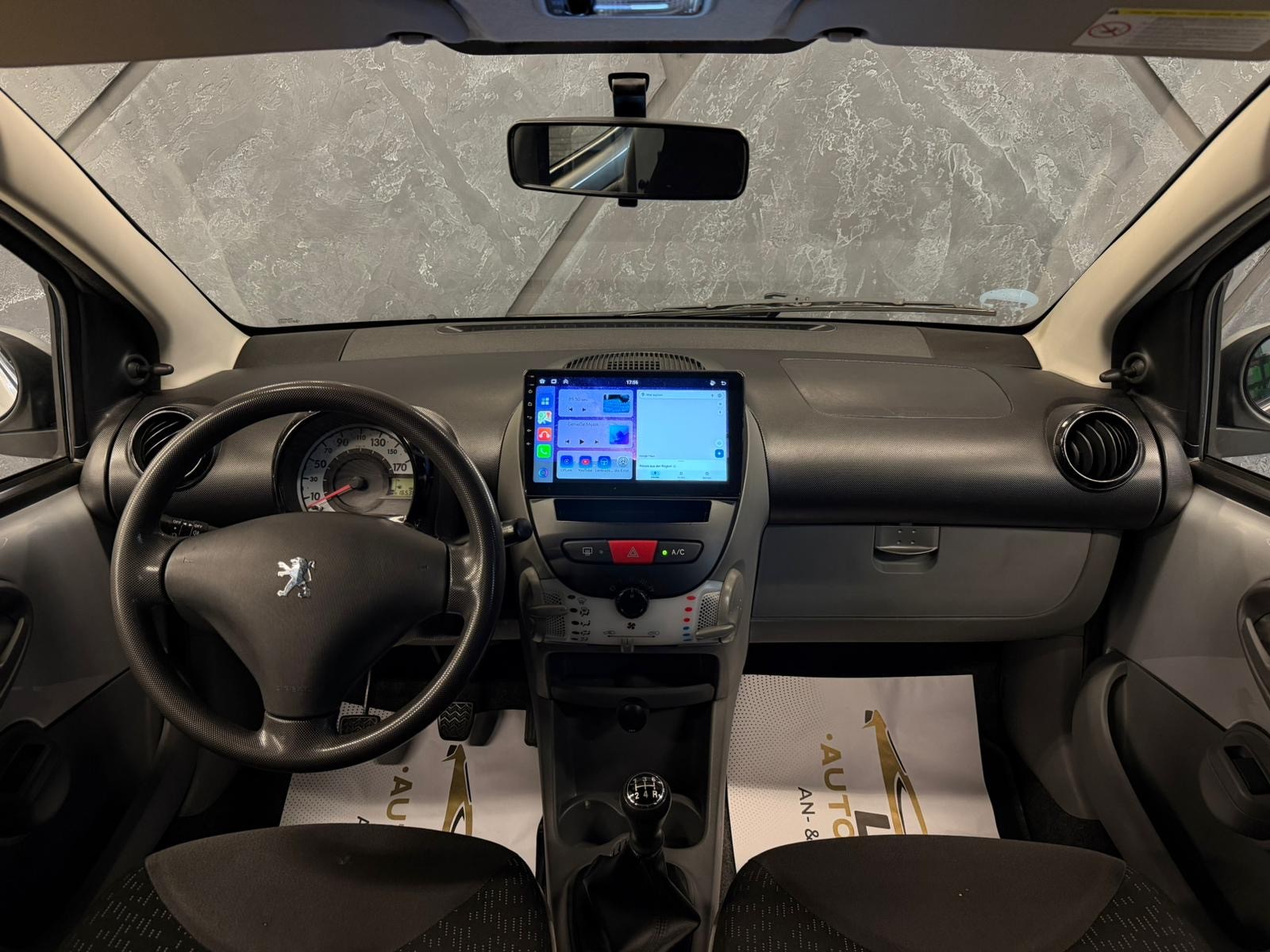 PEUGEOT 107 1.0 Trendy-image-8