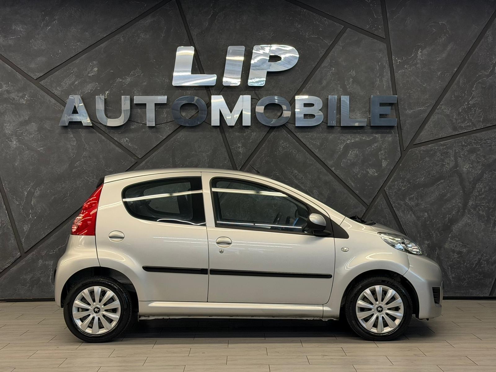 PEUGEOT 107 1.0 Trendy-image-3