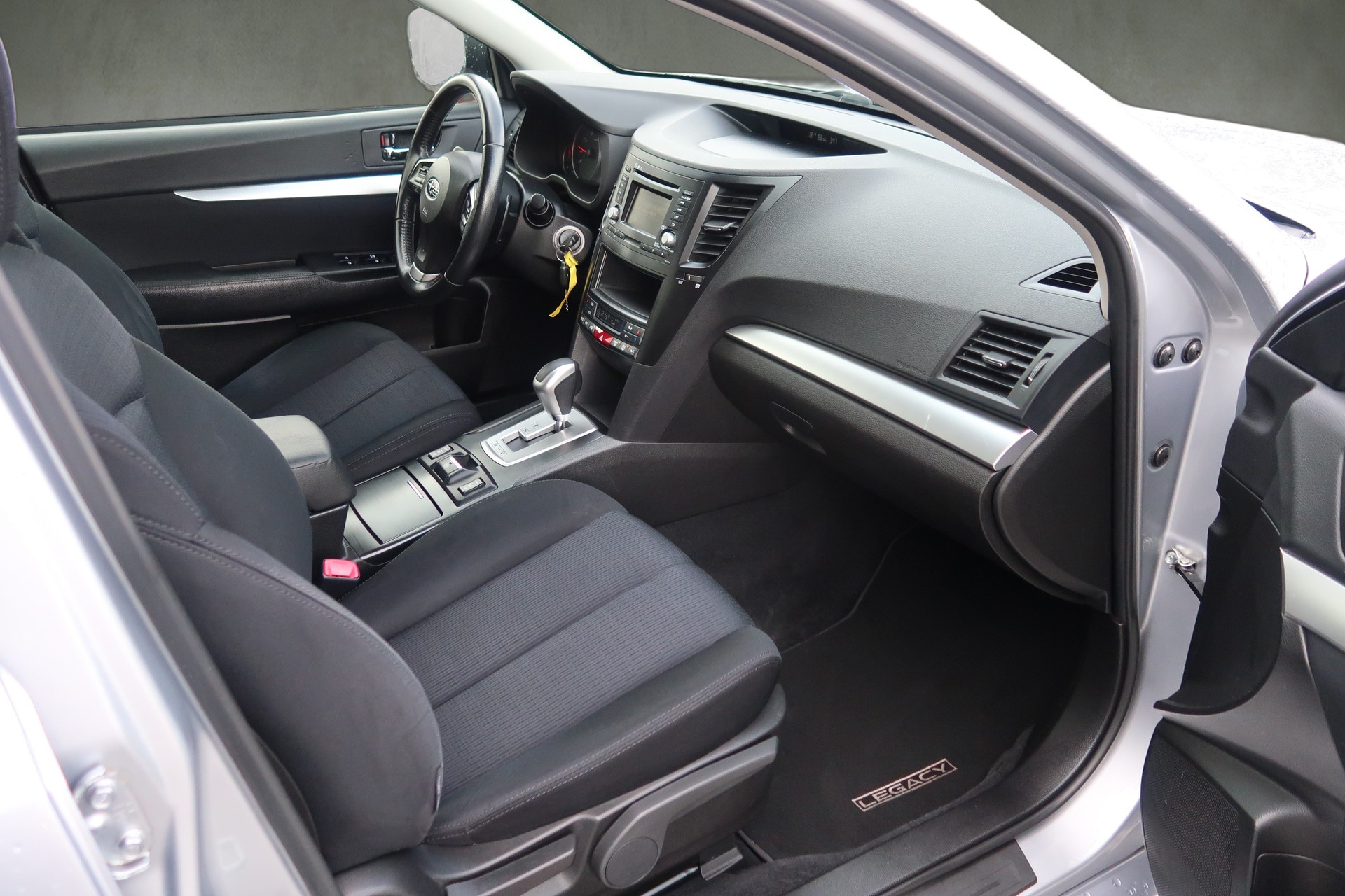 SUBARU Legacy 2.0i Advantage AWD Lineartronic-image-10