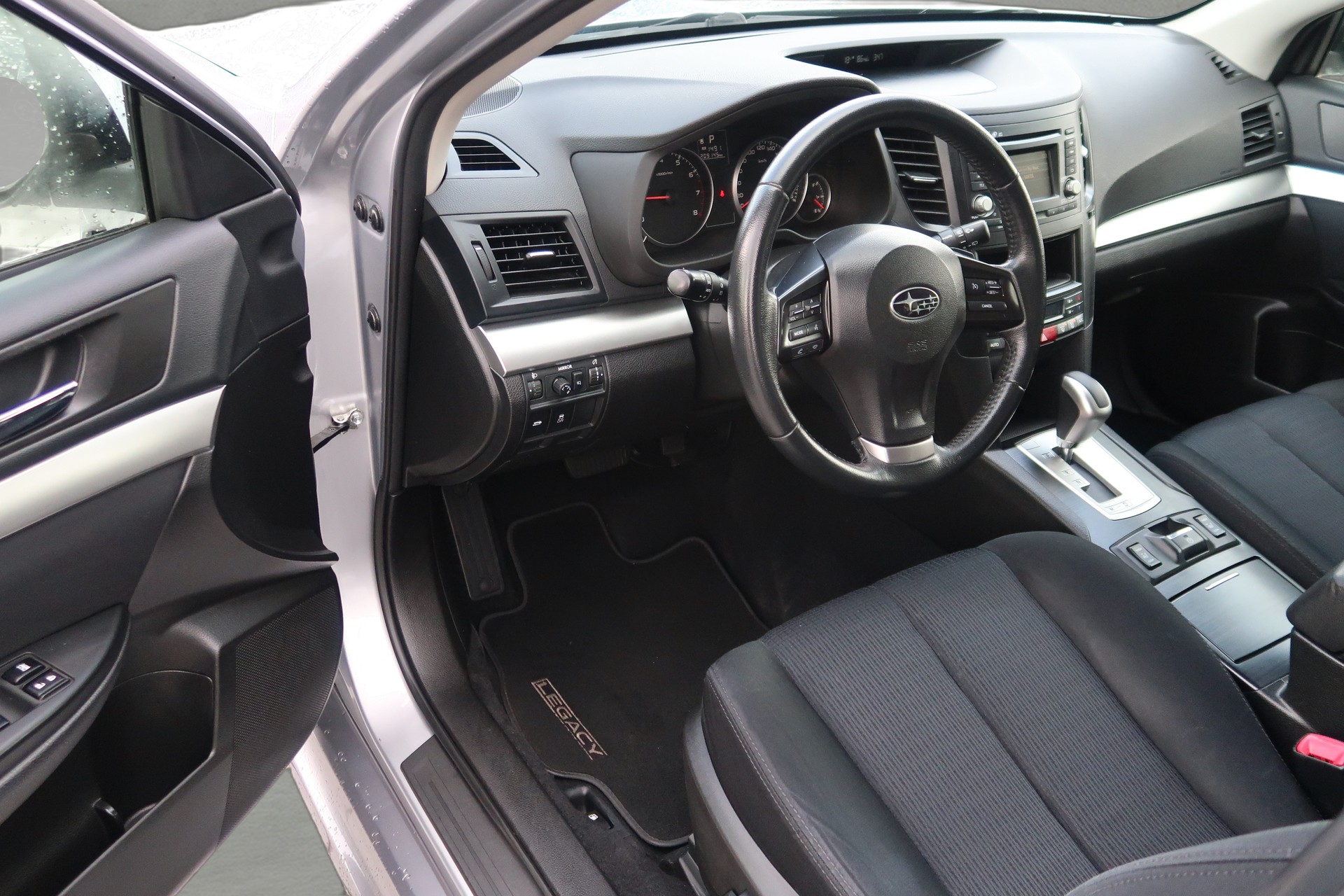 SUBARU Legacy 2.0i Advantage AWD Lineartronic-image-7