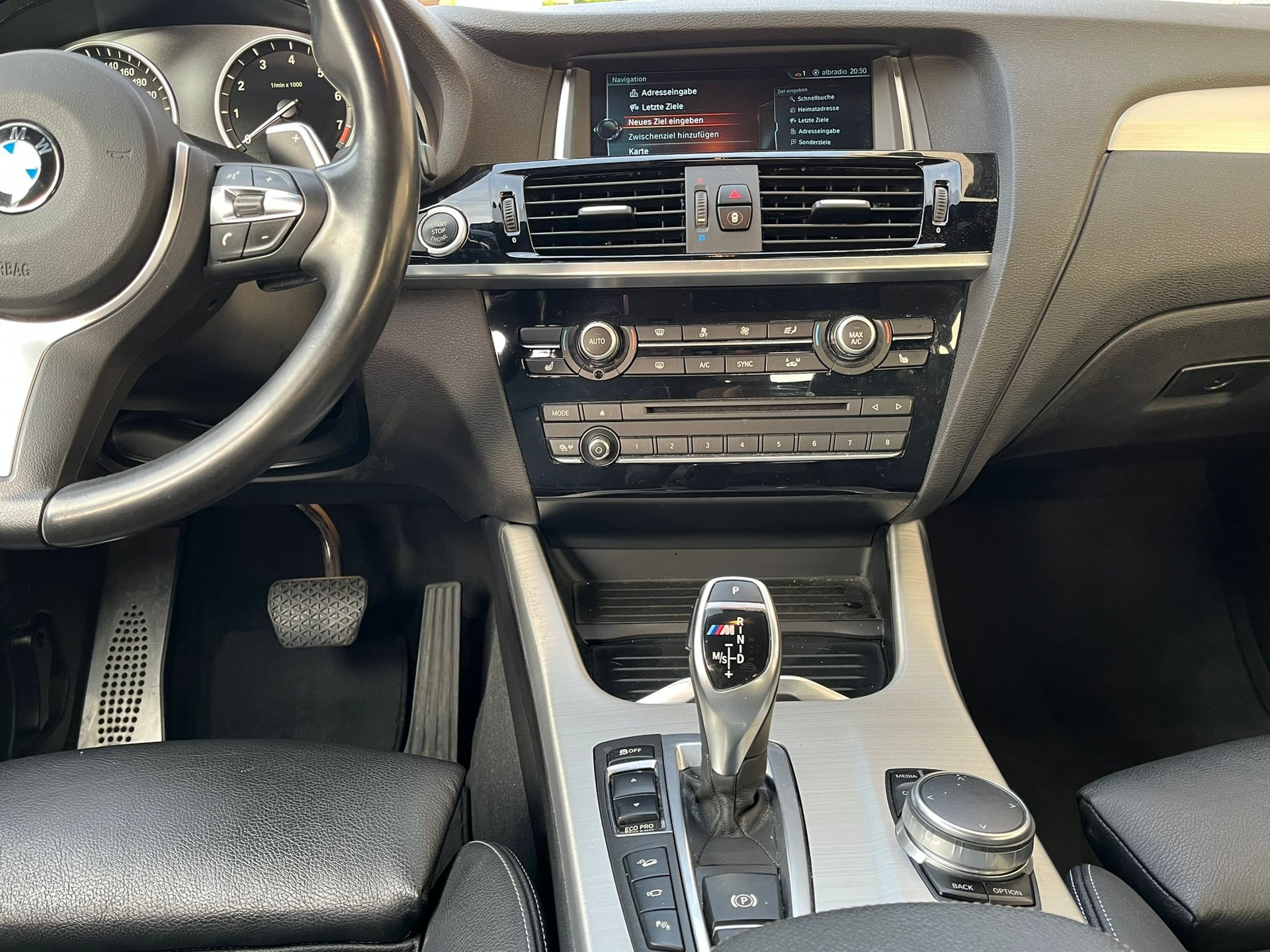 BMW X4 M 40i Steptronic-image-14