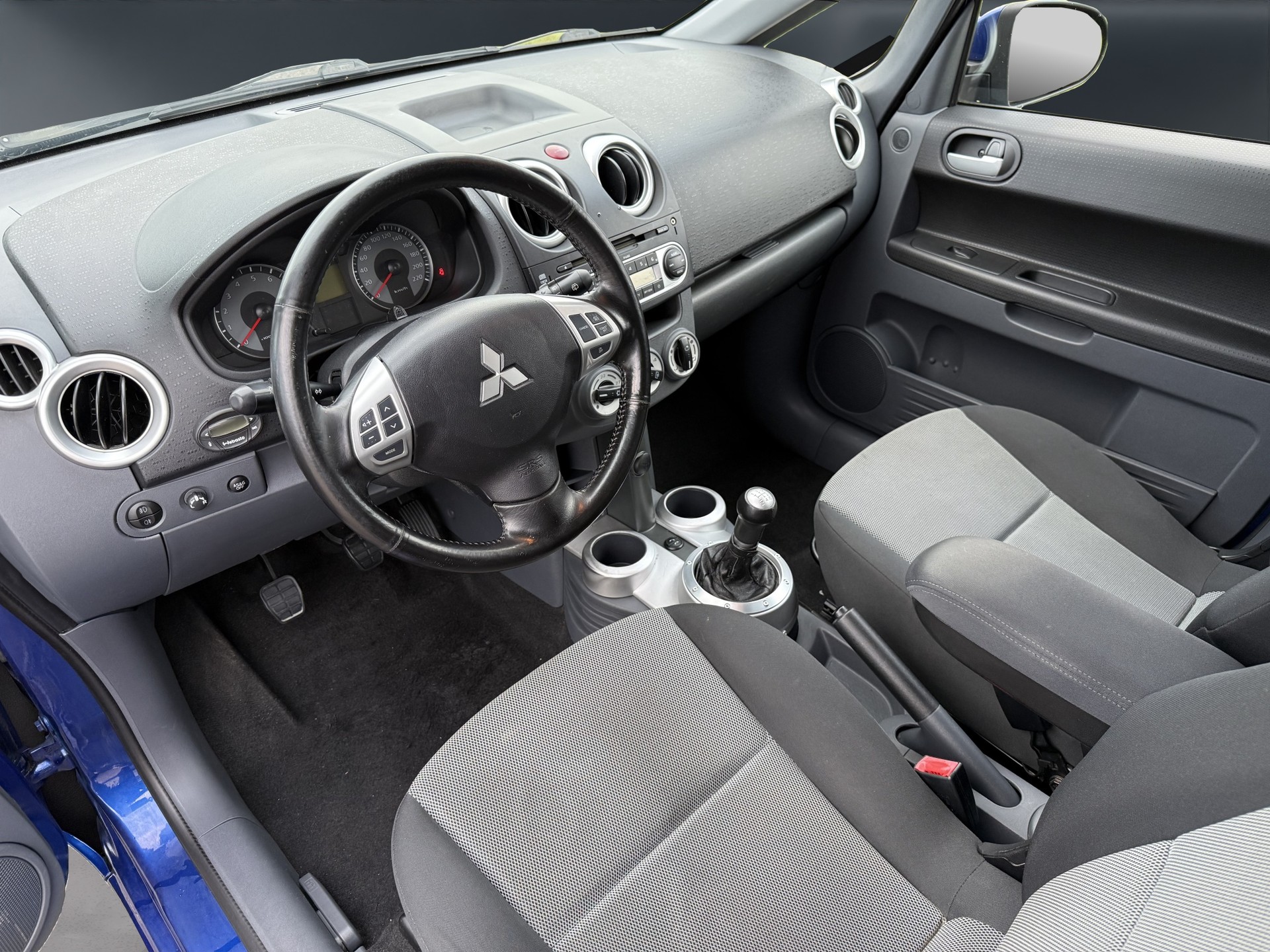 MITSUBISHI Colt 1.3 16V Jubilé (35) ClearTec-image-9