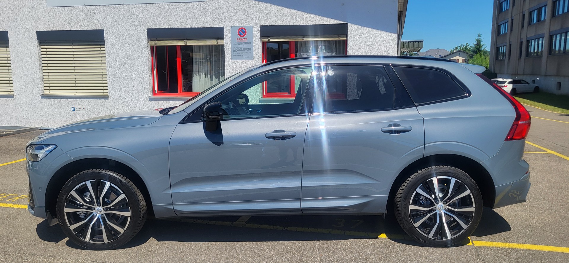 VOLVO XC60 B4 Diesel Mild Hybrid AWD Ultimate Dark Geartronic-image-6