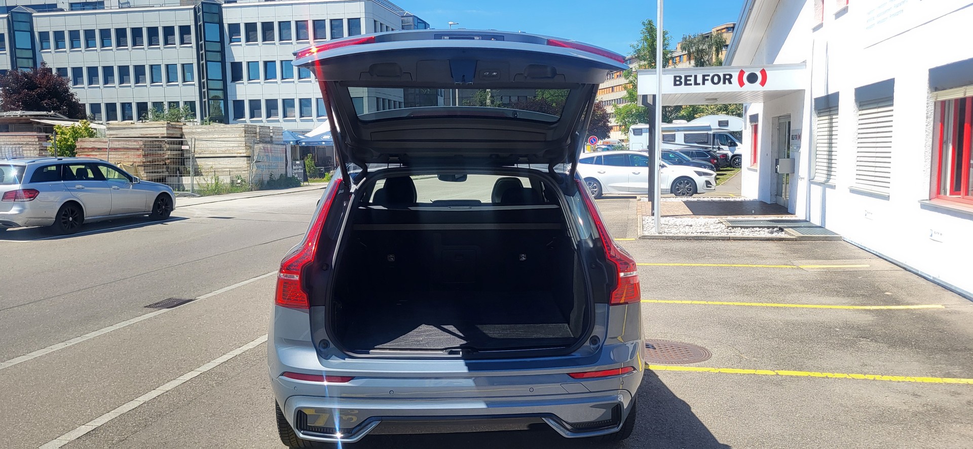 VOLVO XC60 B4 Diesel Mild Hybrid AWD Ultimate Dark Geartronic-image-17