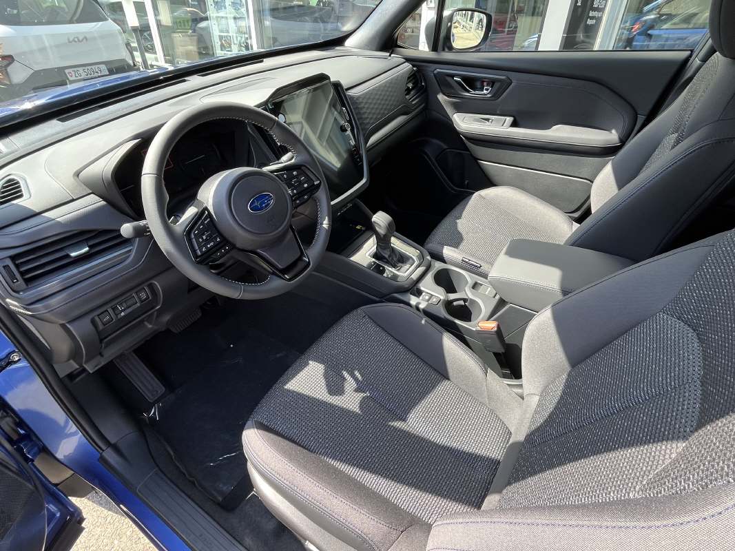 SUBARU Forester Station 2.0i e-Boxer Swiss Plus-image-2
