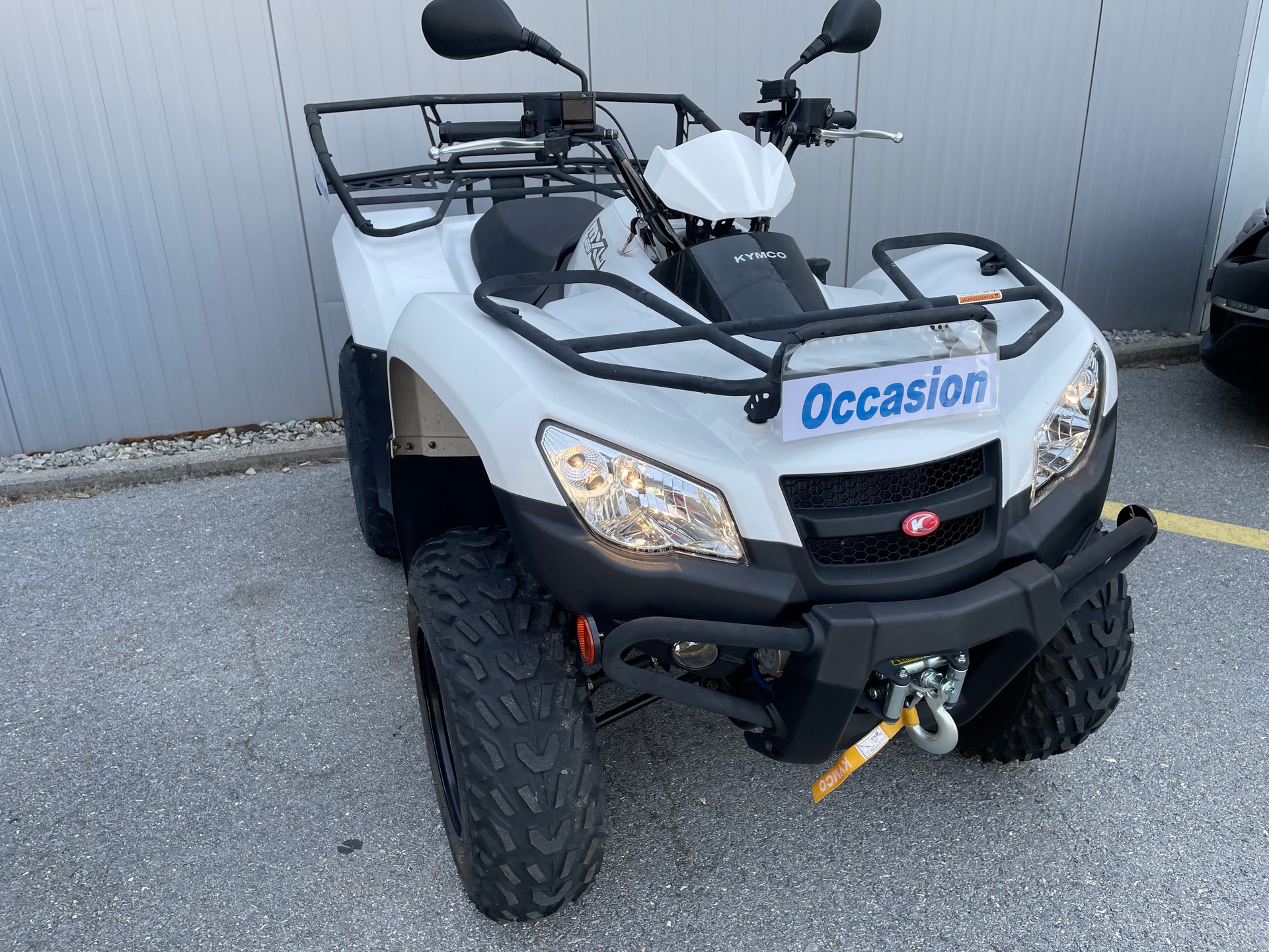 KYMCO 465i-showroom-element-1