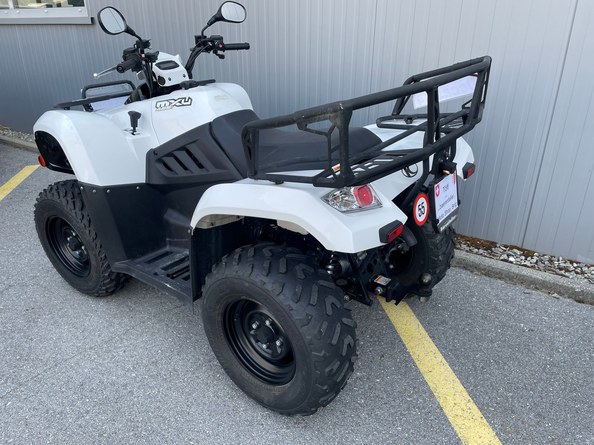 KYMCO 465i-showroom-element-3