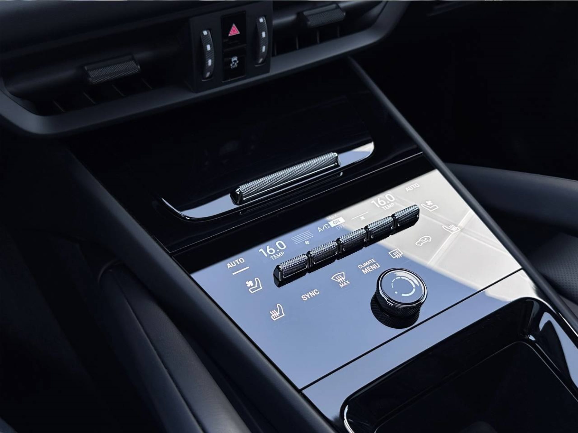 PORSCHE Cayenne E-Hybrid Coupé-image-19