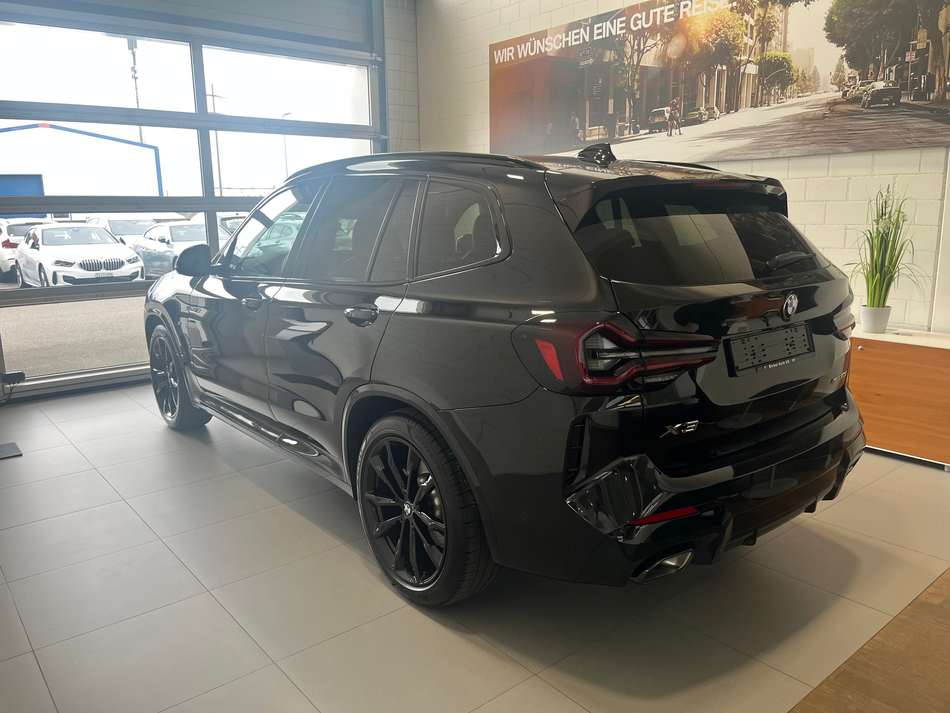 BMW 30d xDrive-image-2