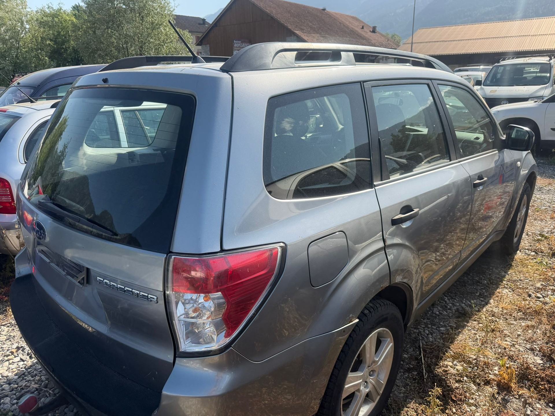 SUBARU Forester 2.0X Advantage-image-2
