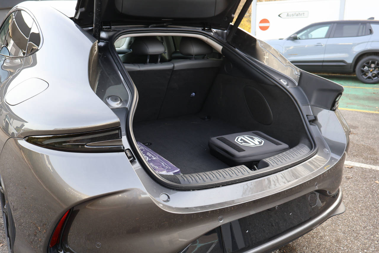 MG IM5 100 kWh Performance 4WD-image-4