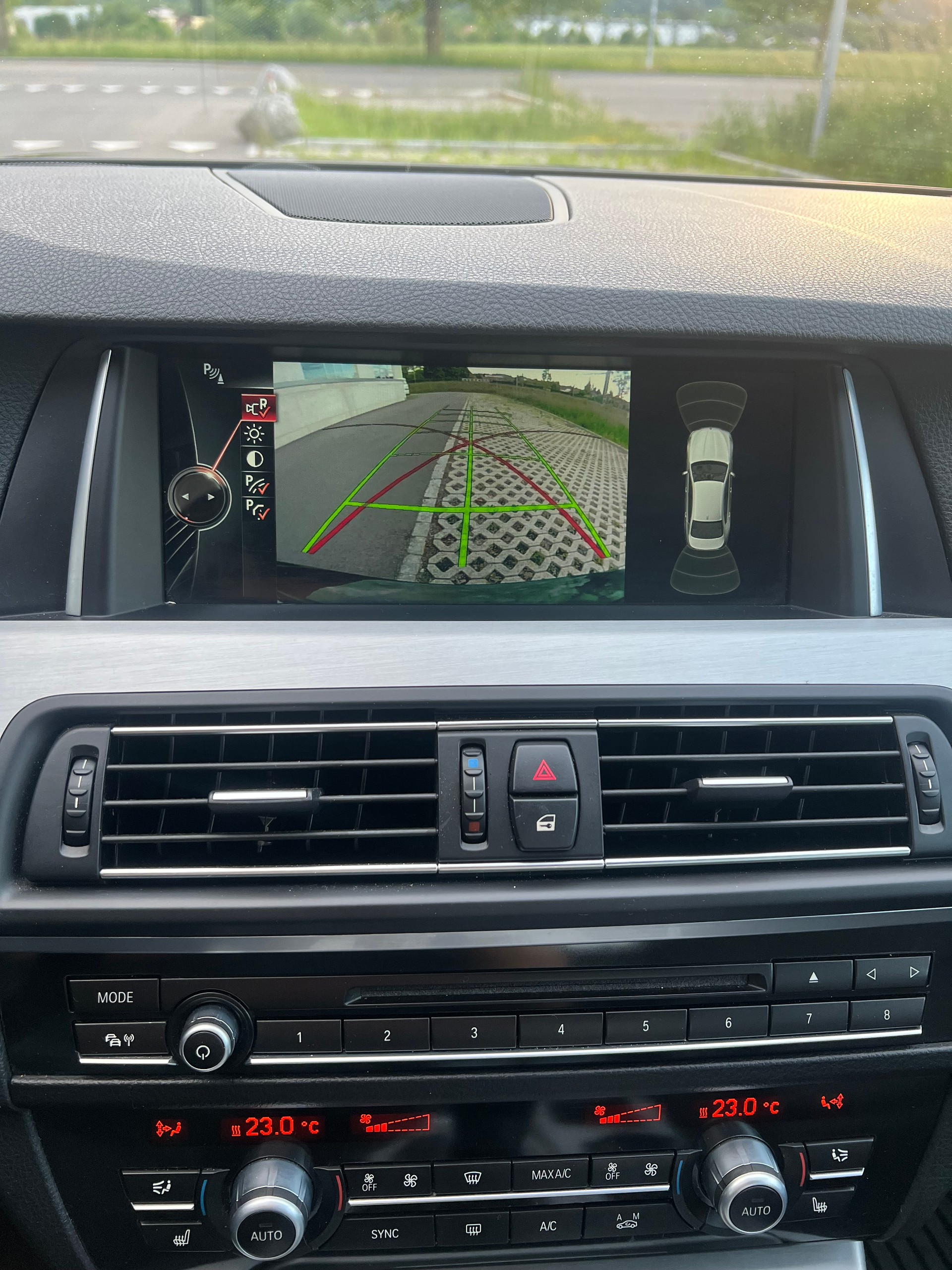 BMW 525d xDrive-image-5