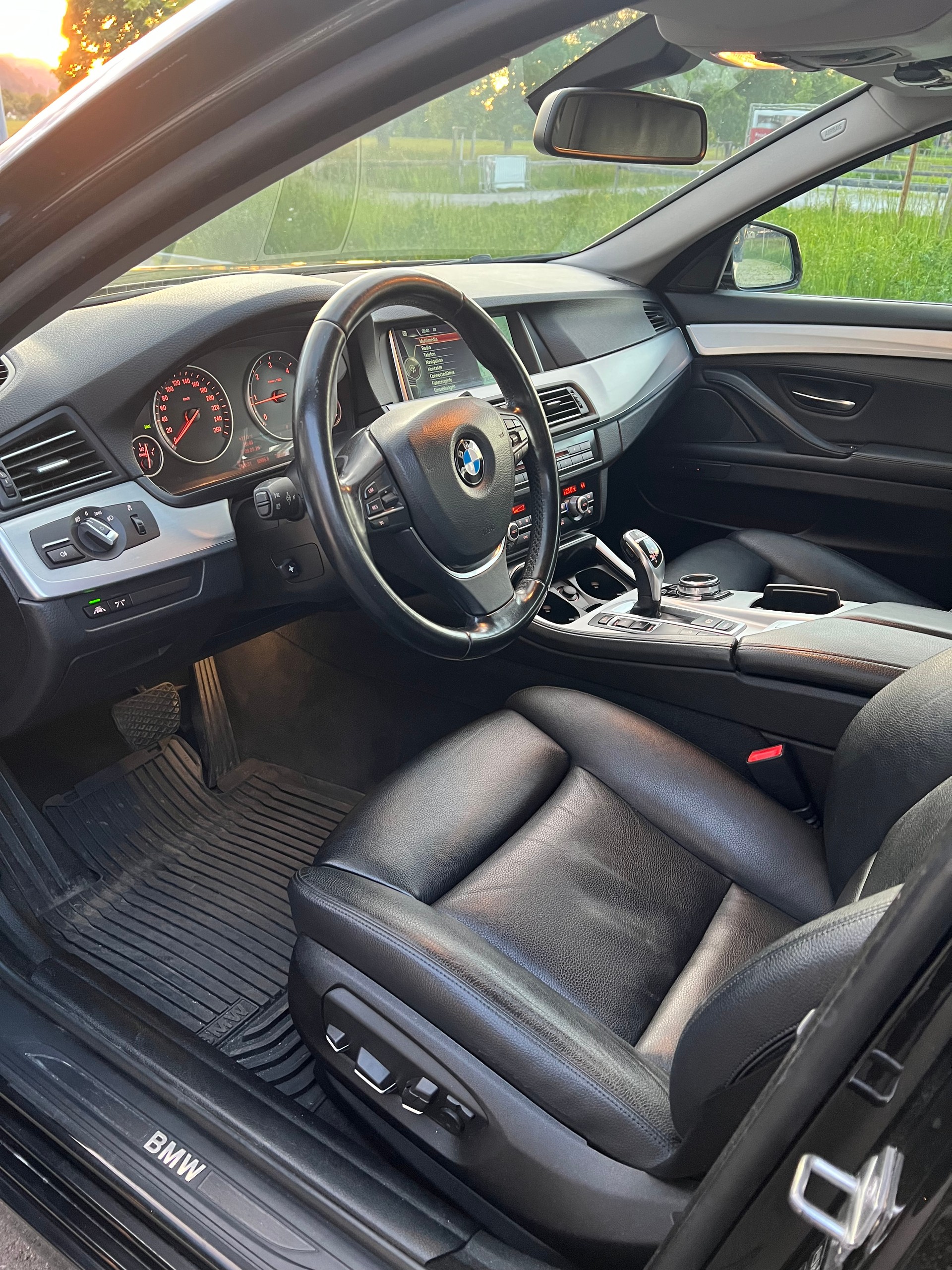 BMW 525d xDrive-image-4