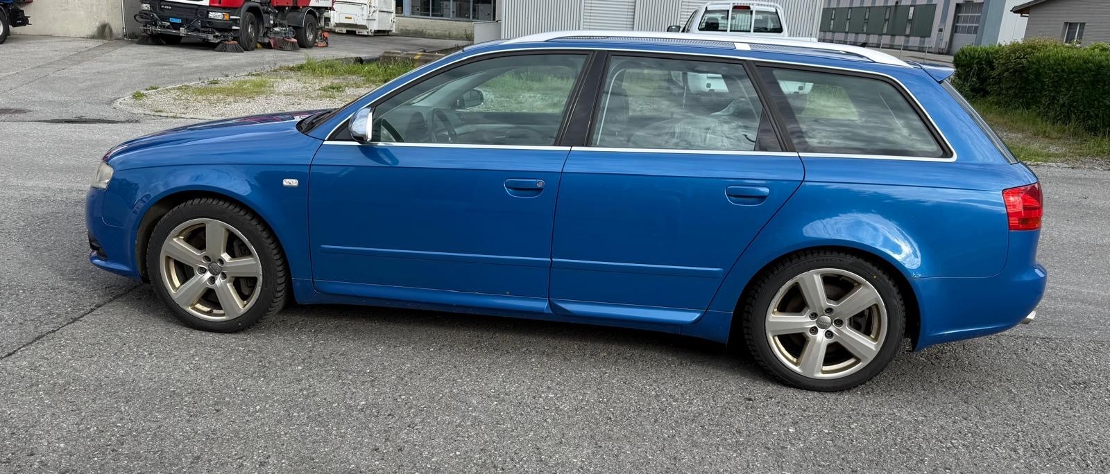 AUDI S4 Avant 4.2 V8 quattro-image-5
