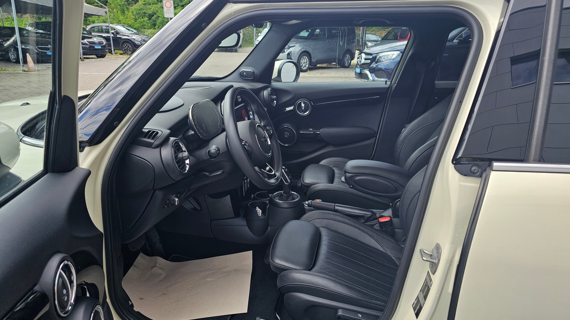 MINI Cooper S Trafalgar Edition Steptronic DKG-image-19