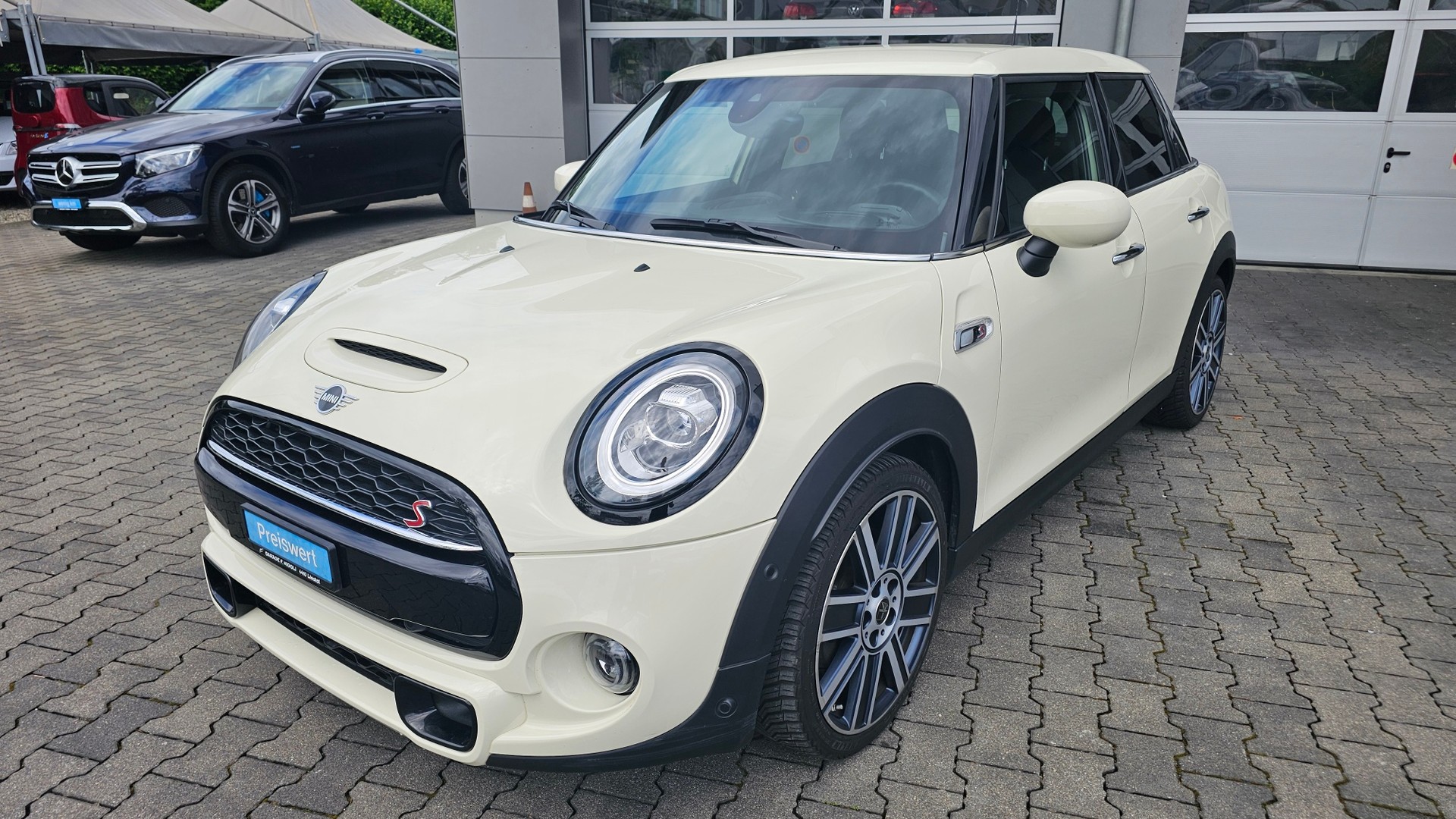 MINI Cooper S Trafalgar Edition Steptronic DKG-image-17