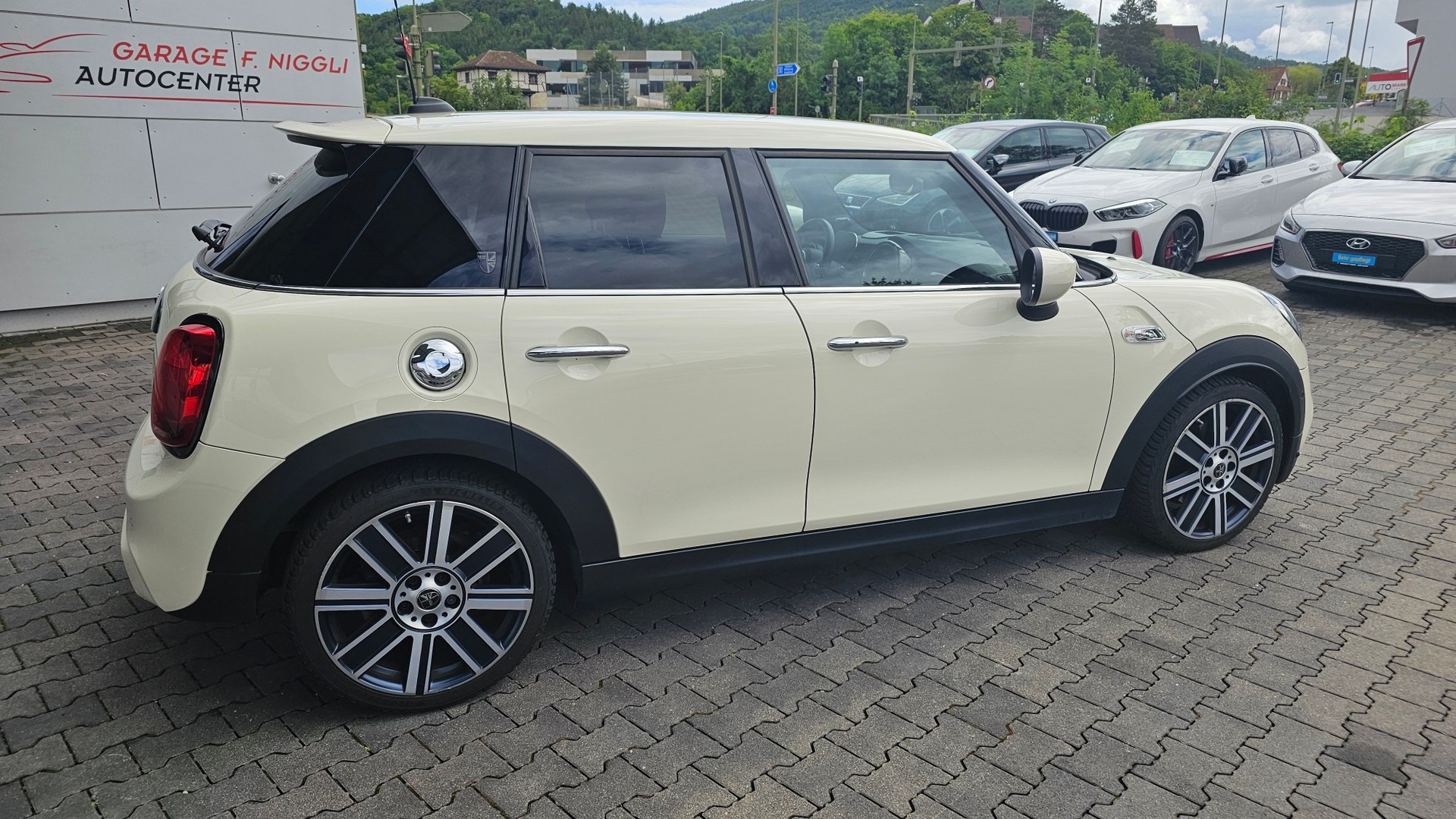 MINI Cooper S Trafalgar Edition Steptronic DKG-image-5