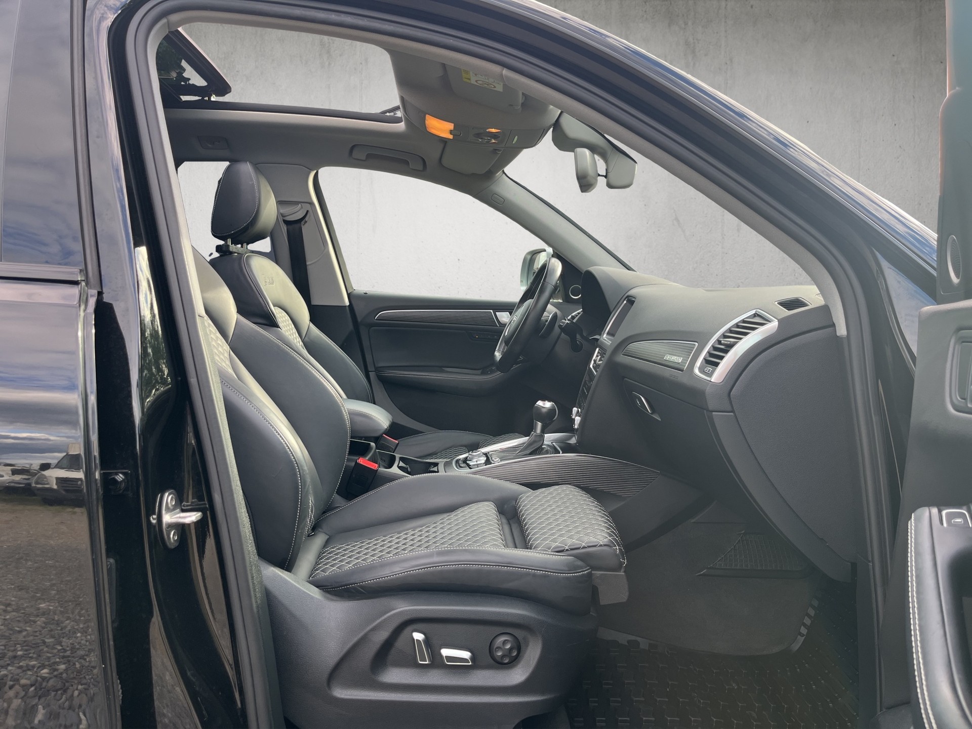 AUDI SQ5 3.0 TDI quattro tiptronic-image-9