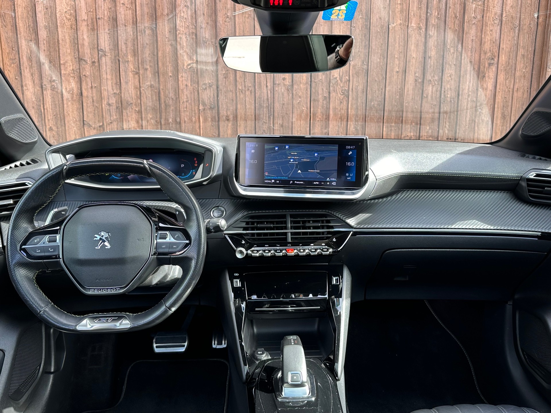 PEUGEOT 208 1.2 PureTech GT Line EAT8-image-9
