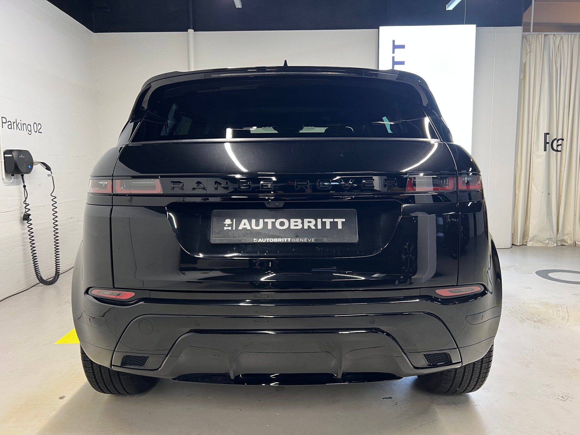 LAND ROVER Range Rover Evoque 2.0 T R-Dynamic SE-image-8