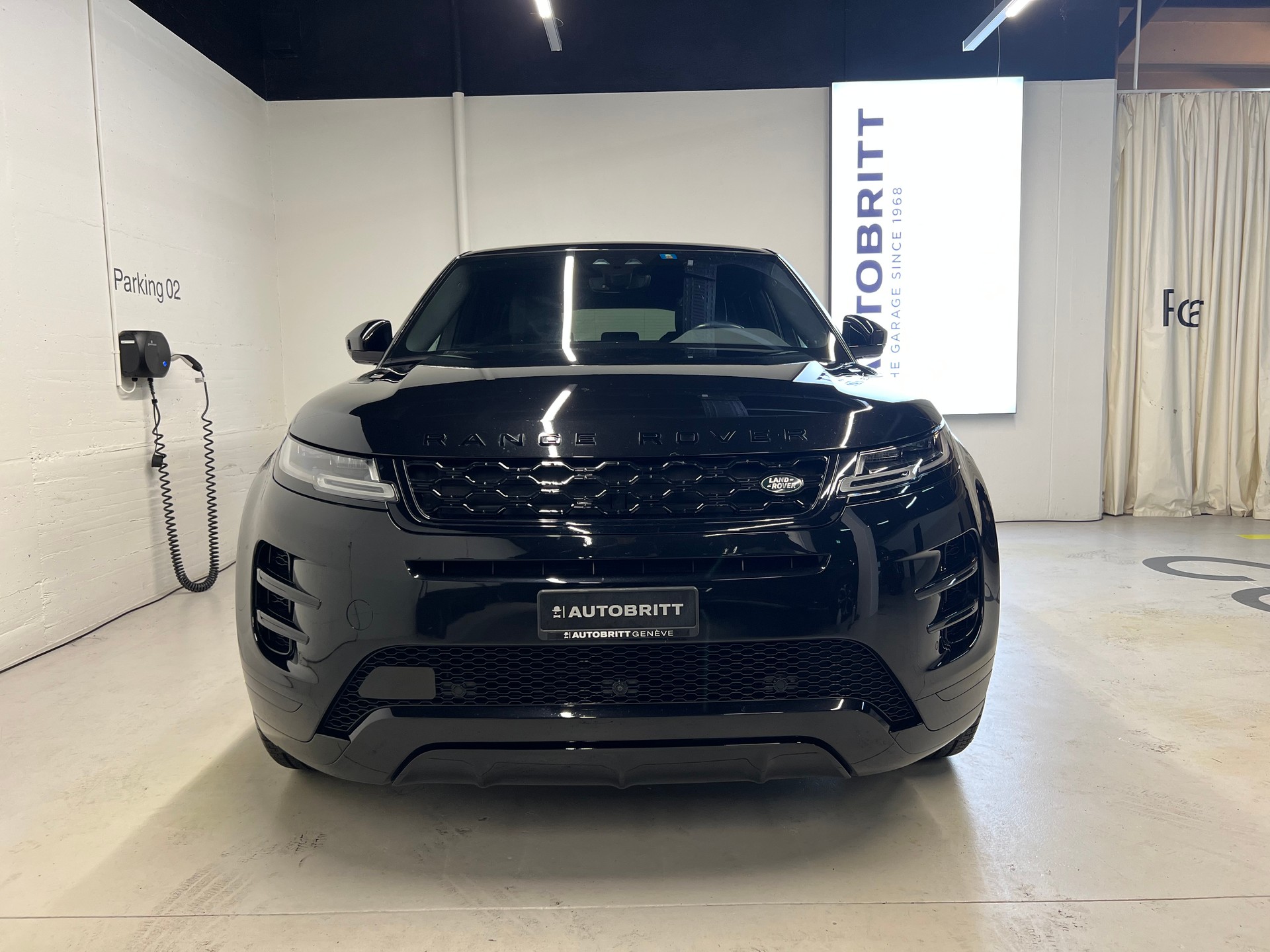LAND ROVER Range Rover Evoque 2.0 T R-Dynamic SE-image-9