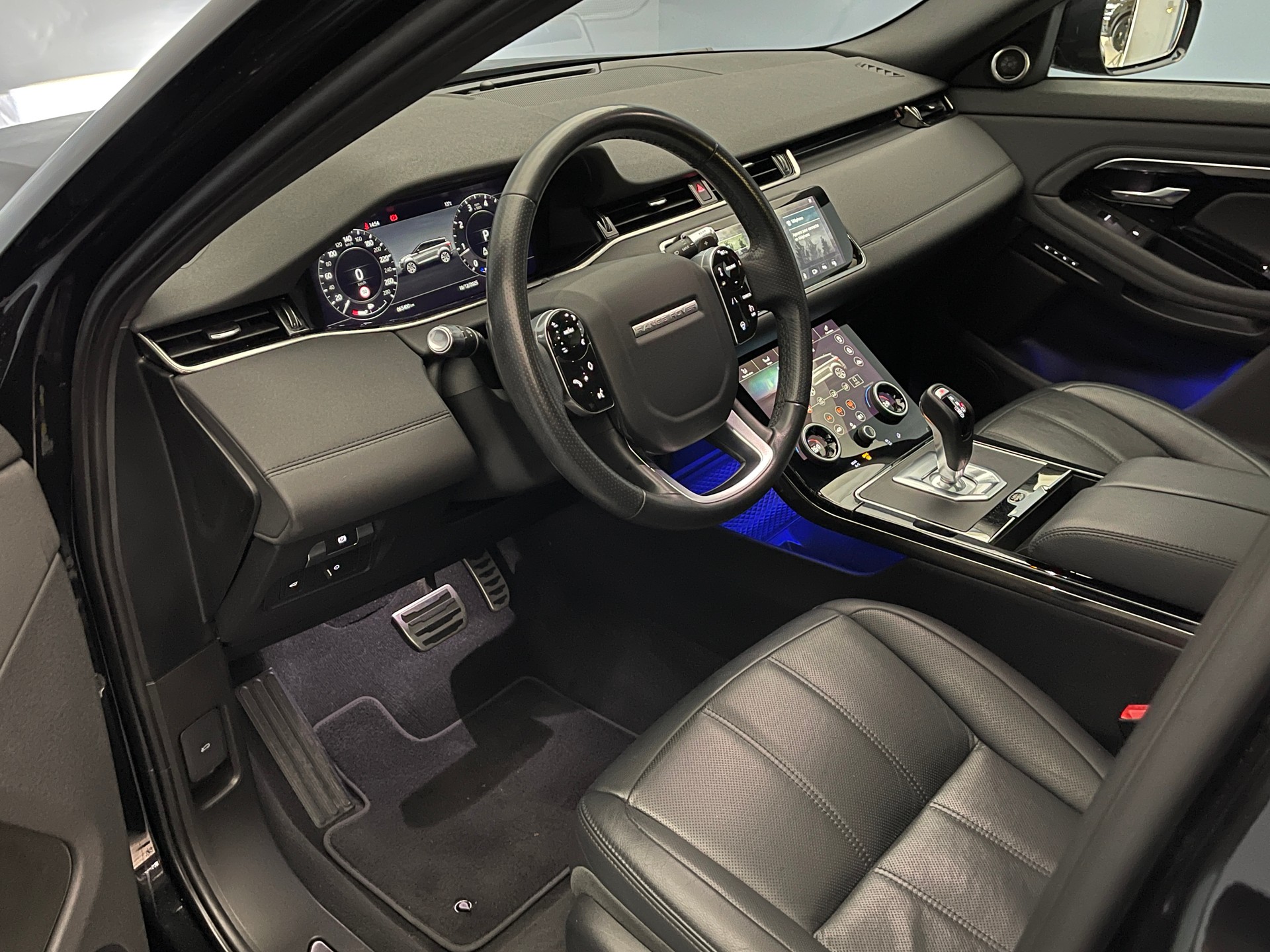 LAND ROVER Range Rover Evoque 2.0 T R-Dynamic SE-image-3