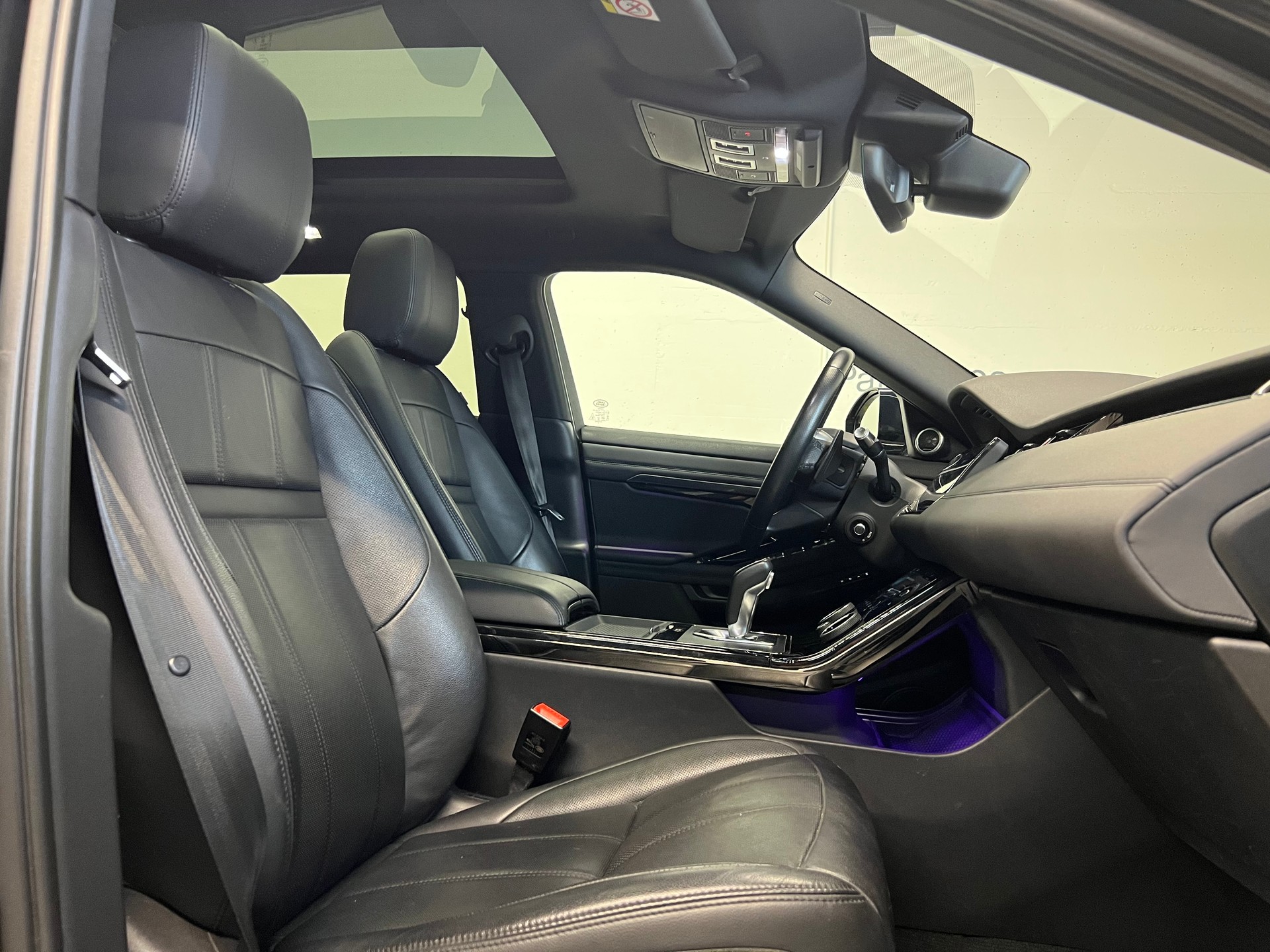 LAND ROVER Range Rover Evoque 2.0 T R-Dynamic SE-image-5