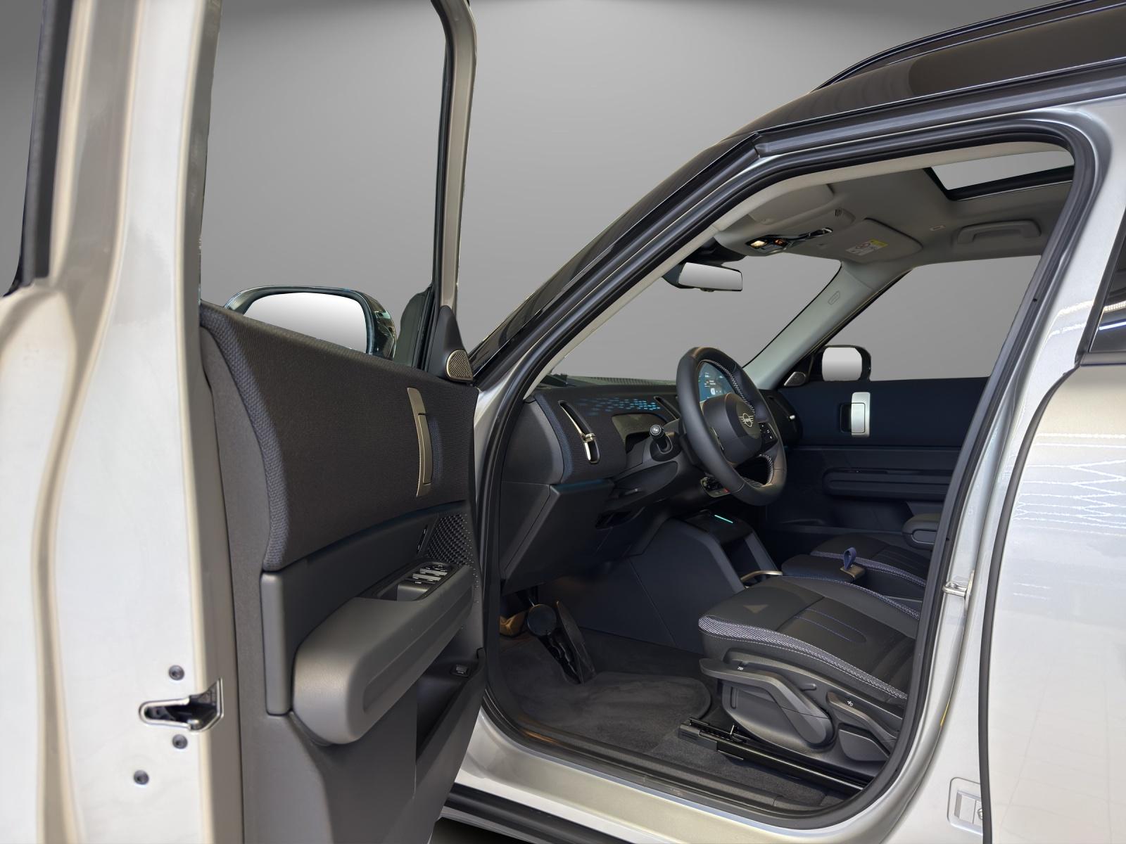 MINI Countryman E-image-10