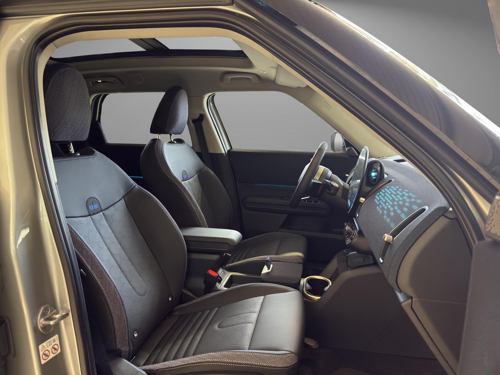MINI Countryman E-image-17