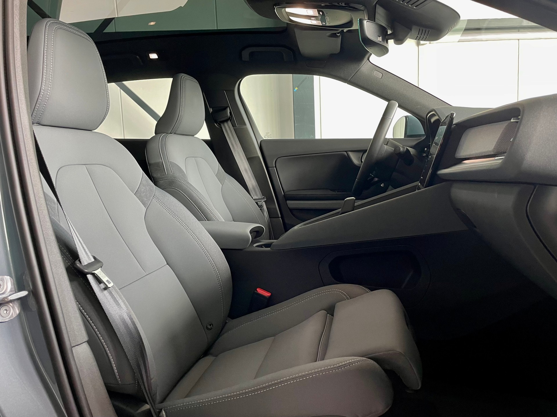 POLESTAR Polestar 2 Long Range Dual 78kWh MY23 Swiss Edition-image-7