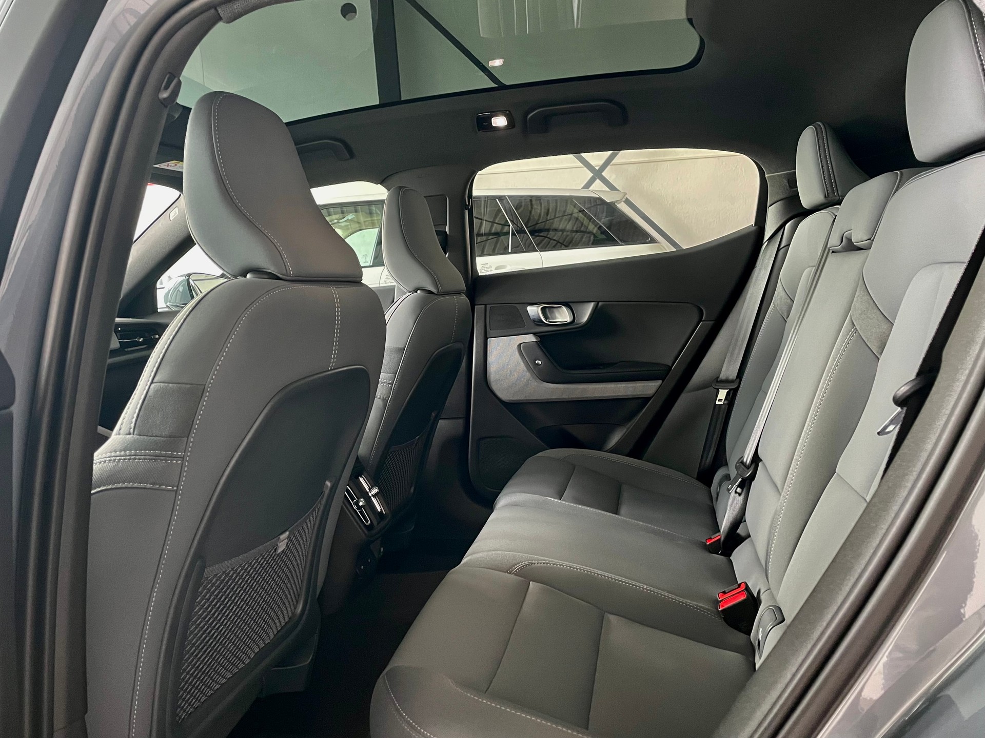 POLESTAR Polestar 2 Long Range Dual 78kWh MY23 Swiss Edition-image-8