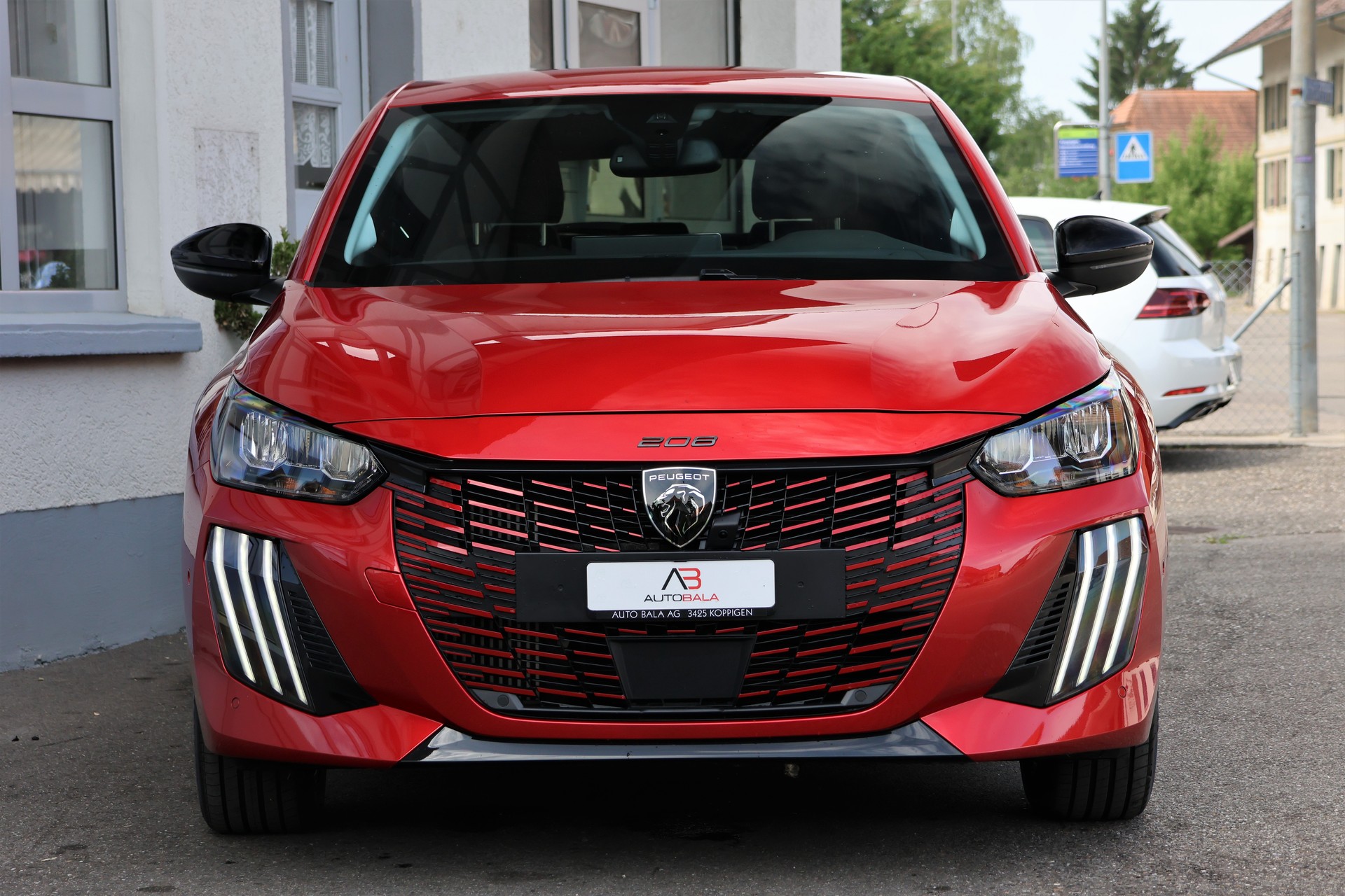 PEUGEOT 208 1.2 PureTech Allure EAT8 (CH)-image-1