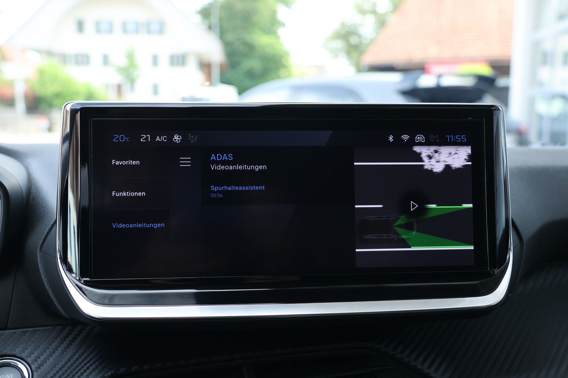 PEUGEOT 208 1.2 PureTech Allure EAT8 (CH)-image-21