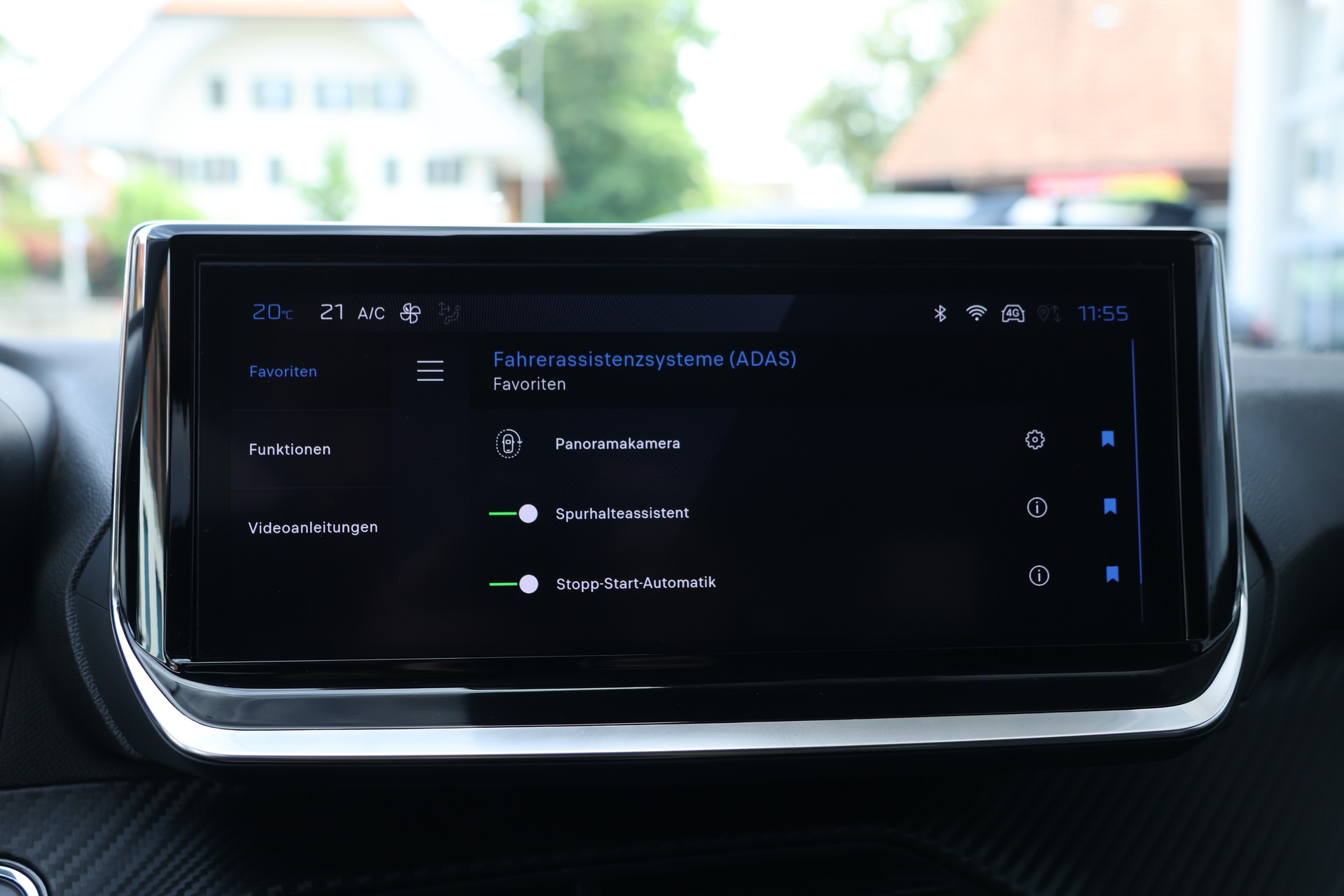 PEUGEOT 208 1.2 PureTech Allure EAT8 (CH)-image-18