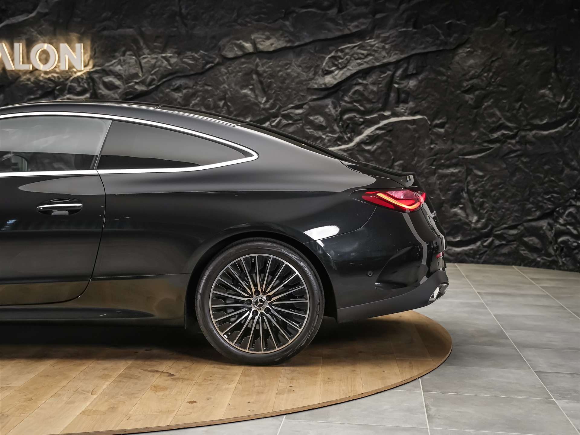 MERCEDES-BENZ CLE 200 Coupé AMG Line 9G-Tronic-image-15