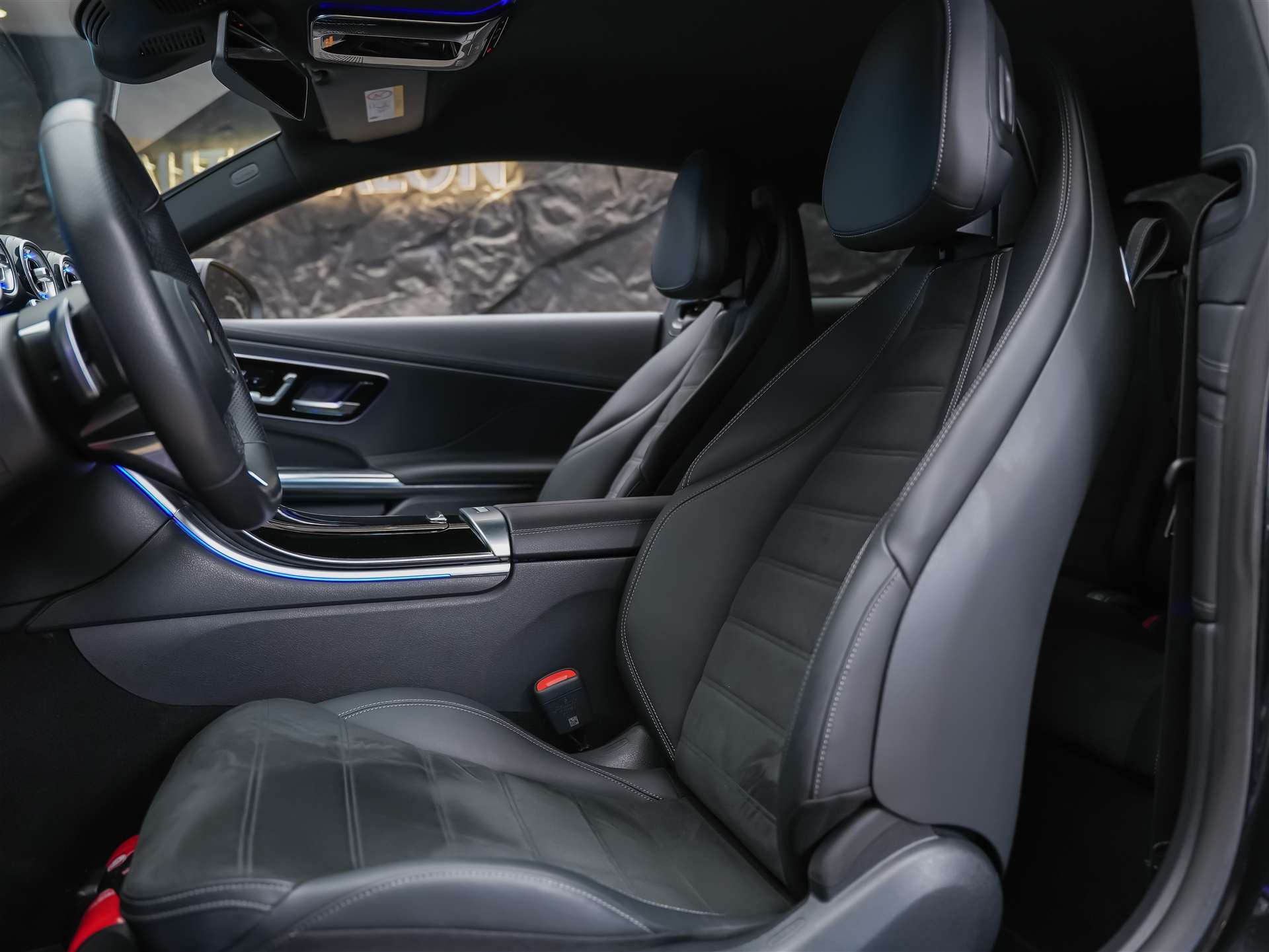 MERCEDES-BENZ CLE 200 Coupé AMG Line 9G-Tronic-image-9