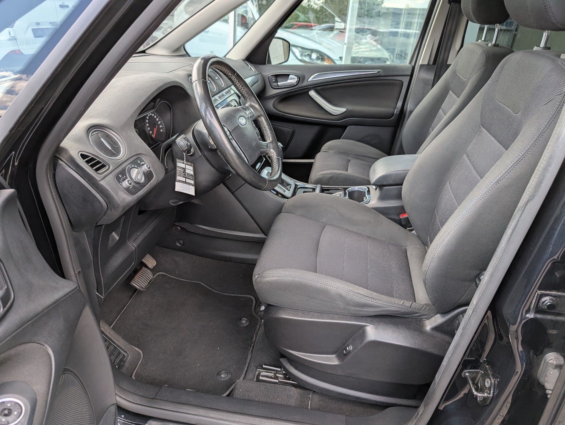 FORD Galaxy 2.0 SCTi Titanium PowerShift-image-2