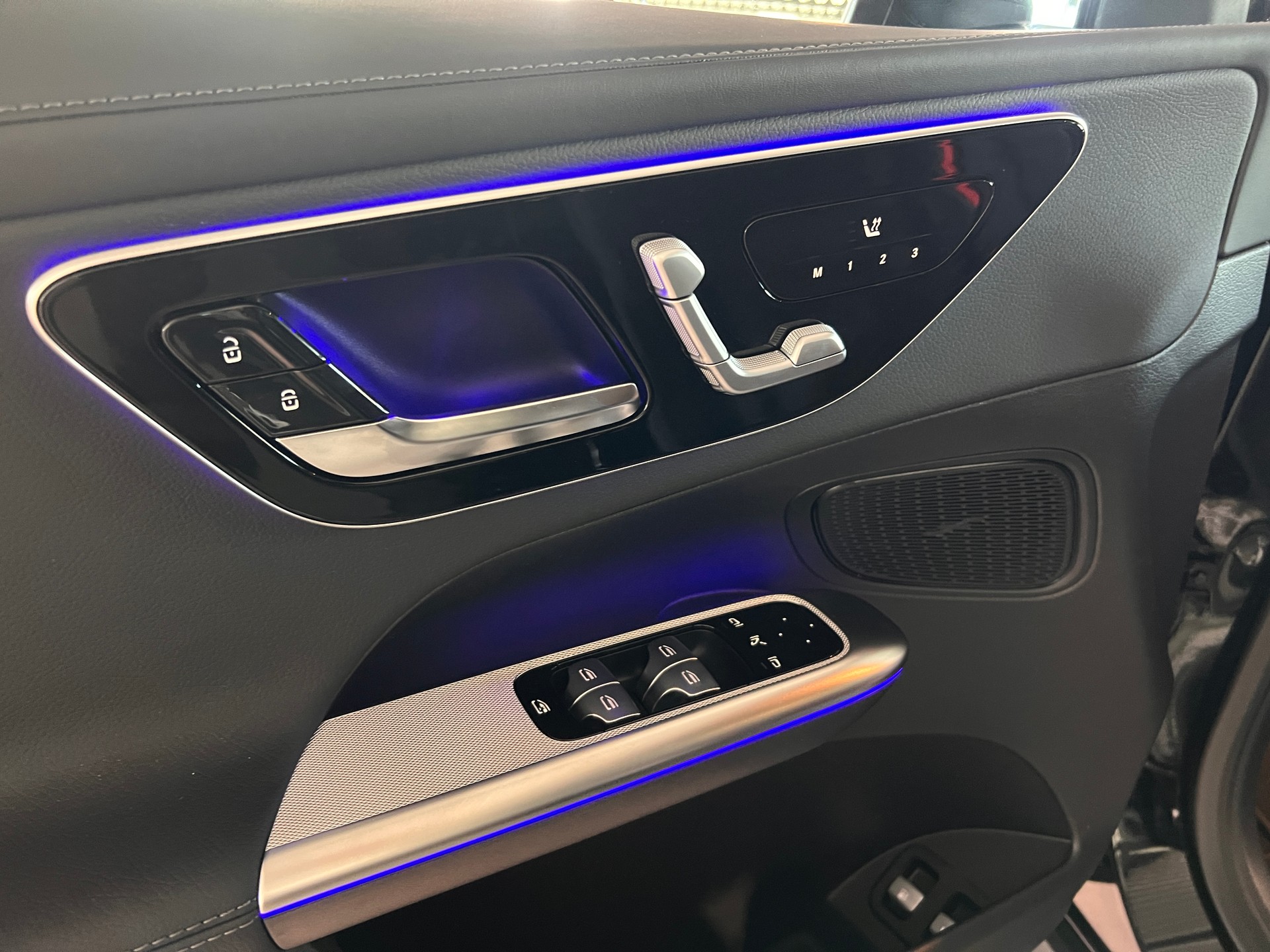 MERCEDES-BENZ GLC 400 e 4Matic EQ Star 9G-Tronic-image-12